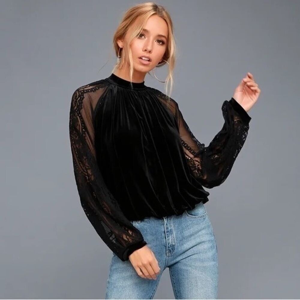 Luxurious‎ Free People Black Long Sleeve Velvet and Lace  Blouse